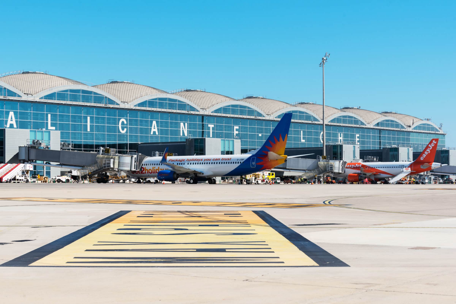 Alicante-Elche Miguel Hernández Airport terminal exterior