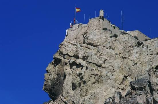 Cara del Moro Monte Benacantil Alicante rock face profile